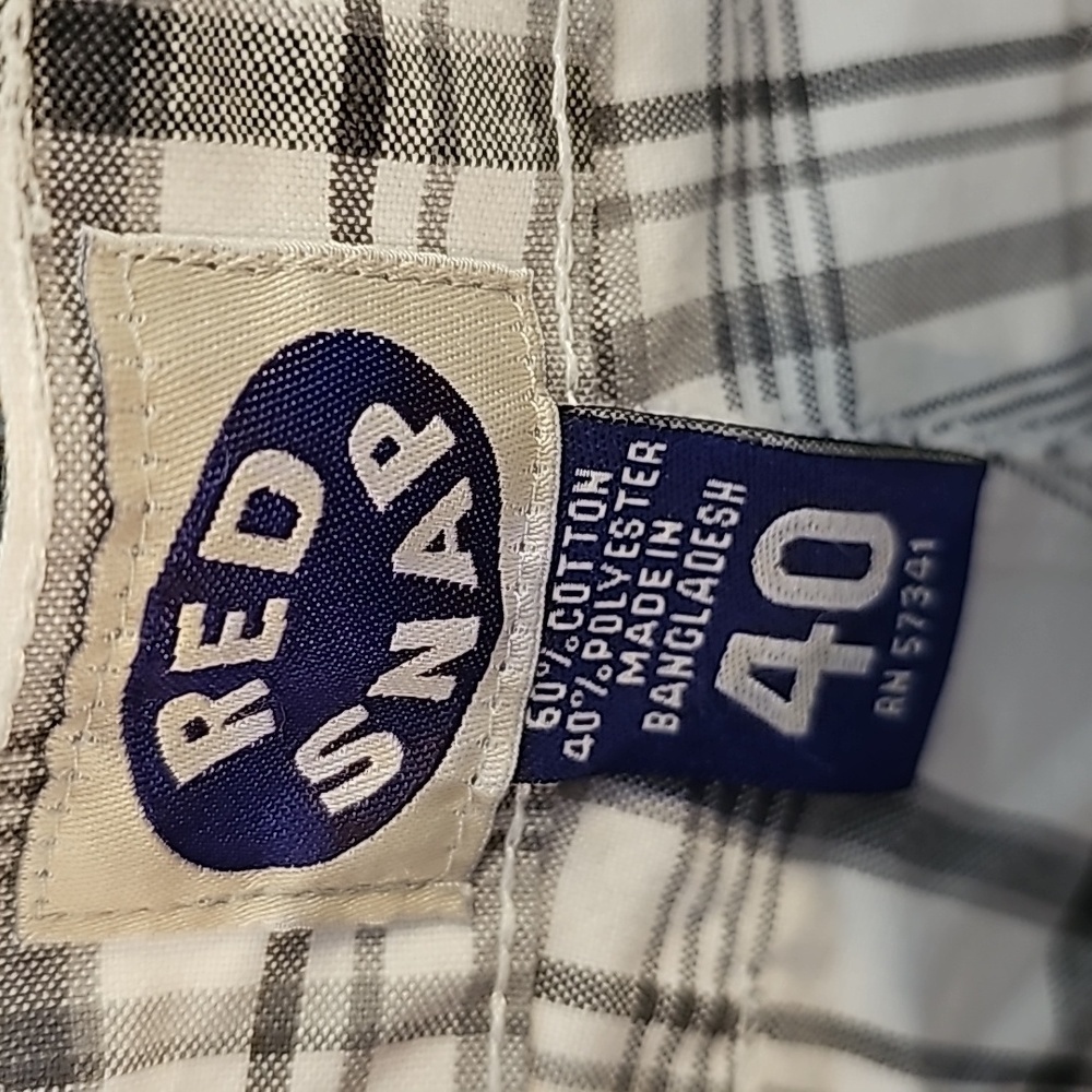 2 Pairs of Plaid Shorts - Picture 6 of 7